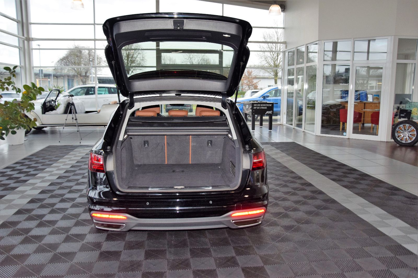 Audi A4 Av 50 TDI qu - Samsaru's Car Outlet