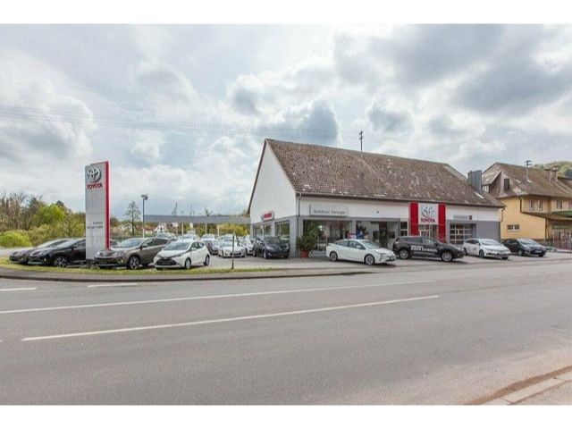 Toyota C-HR 1.8 Hybrid Business Edition - Samsaru's Car Outlet