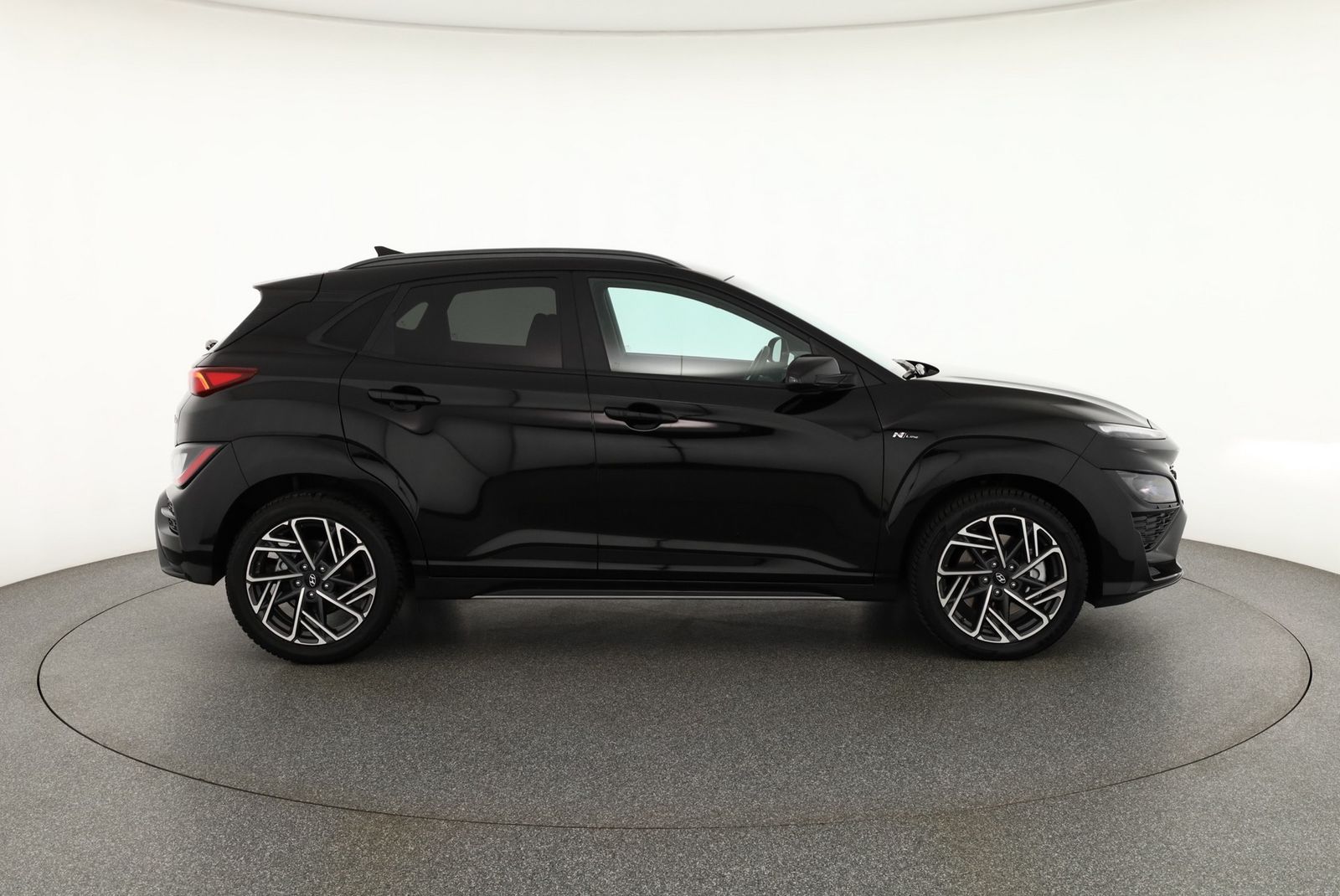 Hyundai Kona 1.6 T-GDI N Line - Samsaru's Car Outlet