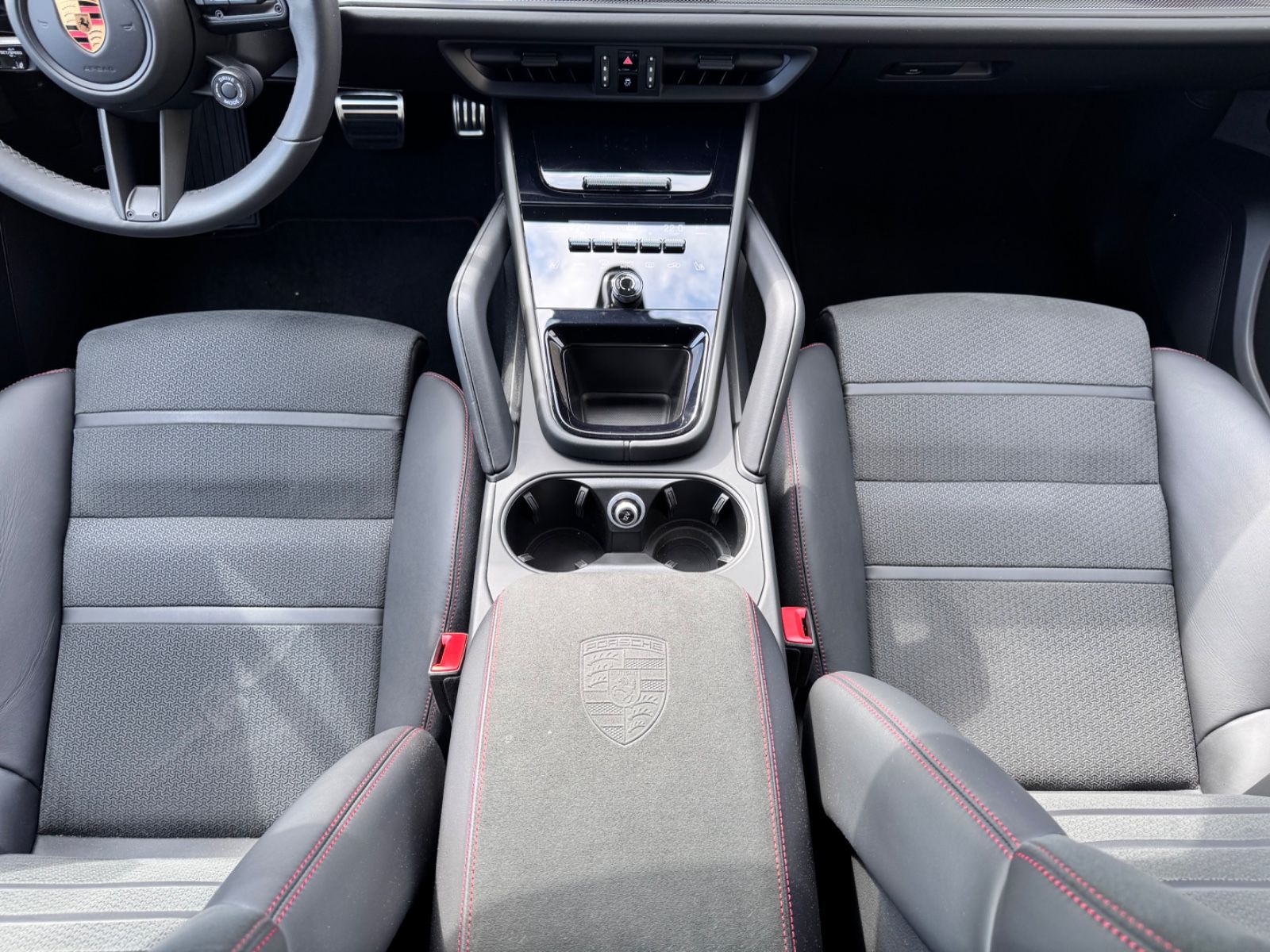 Porsche Cayenne Coupe GTS 22" HA-Lenkung AHK LP 167 t€