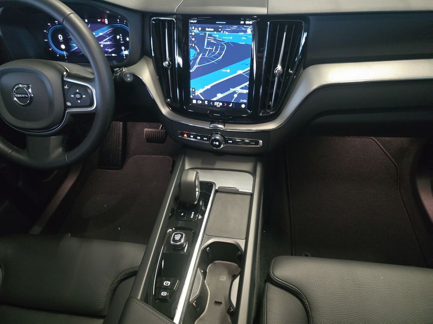 Volvo XC60 B5 B AWD Core