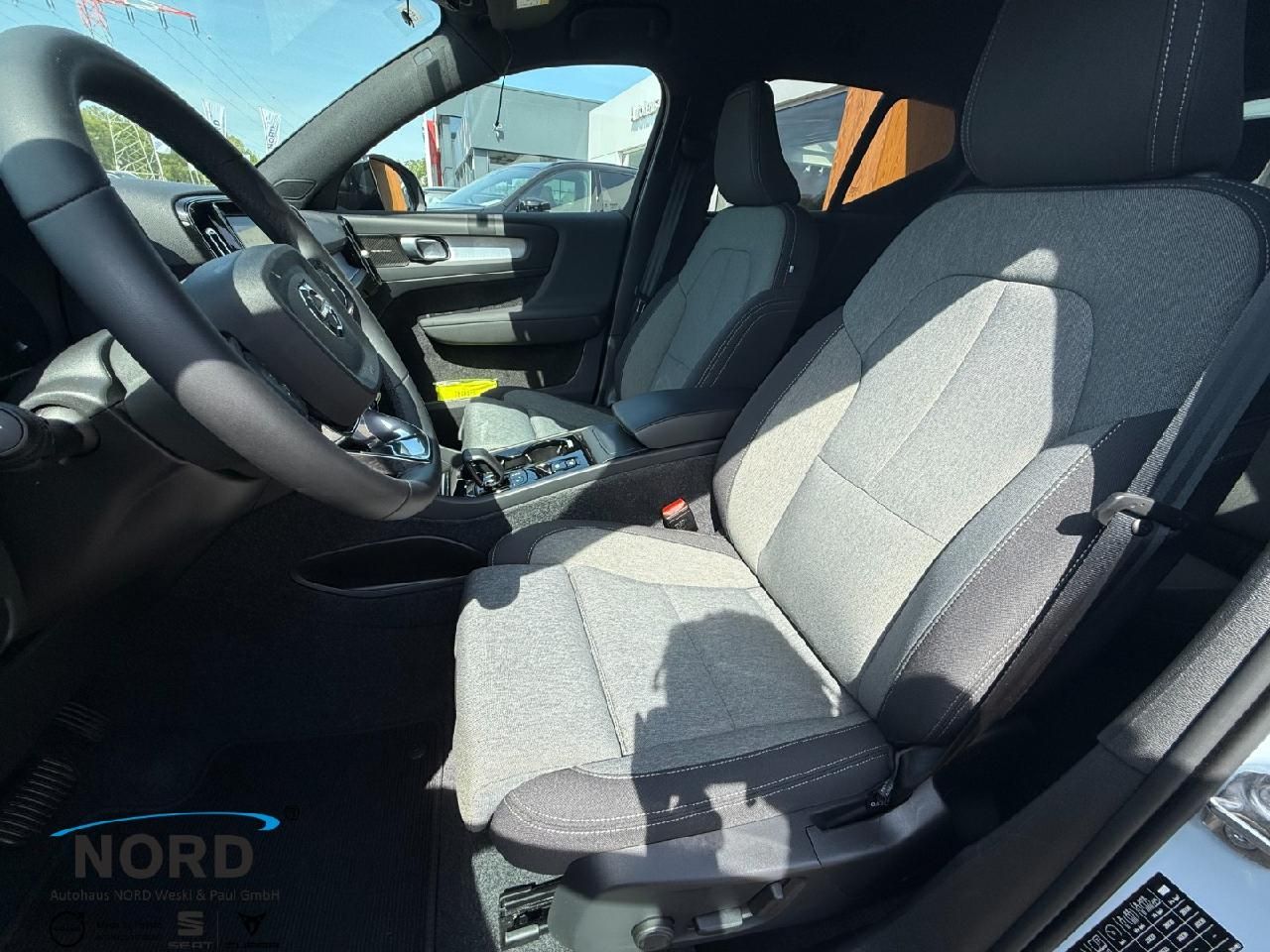 Volvo XC40 B3 Plus Dark 2WD/AHK/Blis/ACC/Licht-P.