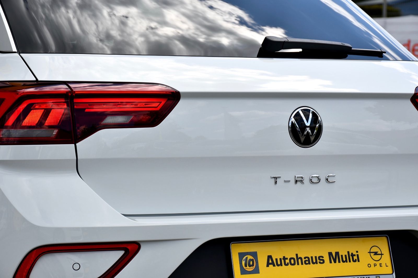 Volkswagen T-Roc Style - Samsaru's Car Outlet