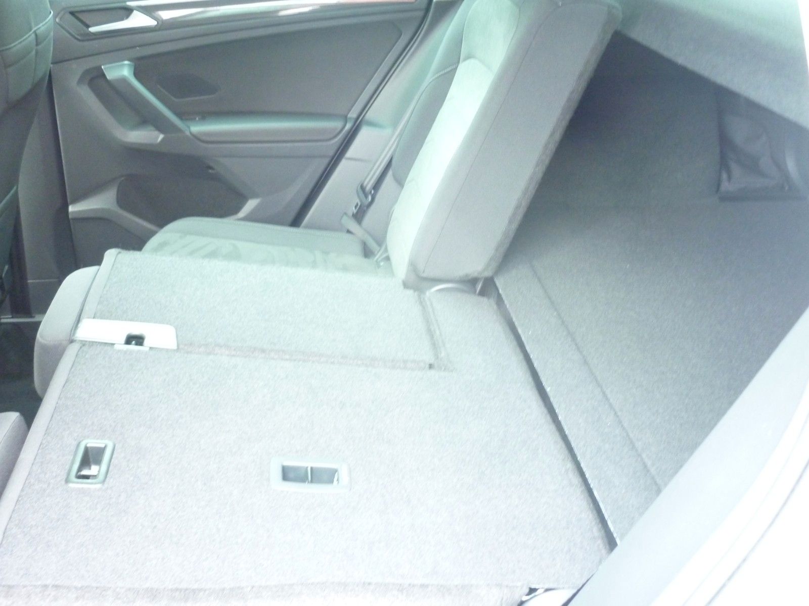 Volkswagen Tiguan 2.0 TDI Elegance - Samsaru's Car Outlet