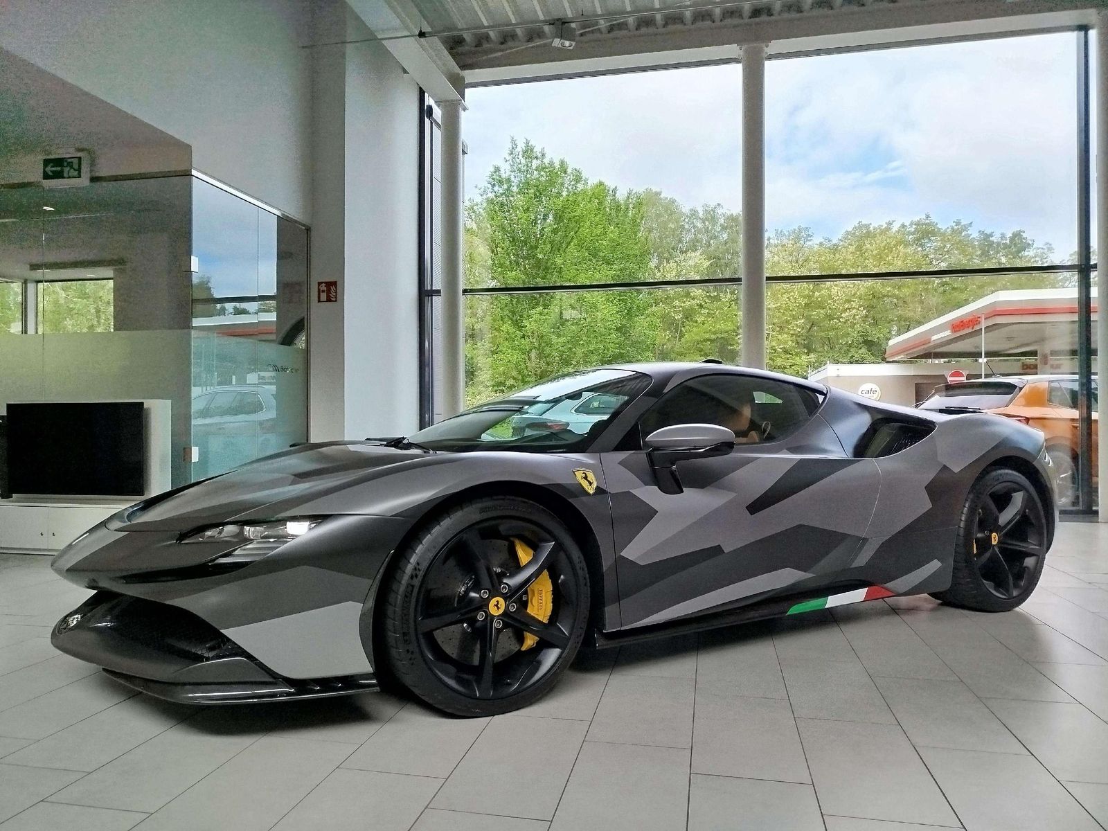 Ferrari SF90 Stradale ASSETTO FIORANO - Samsaru's Car Outlet
