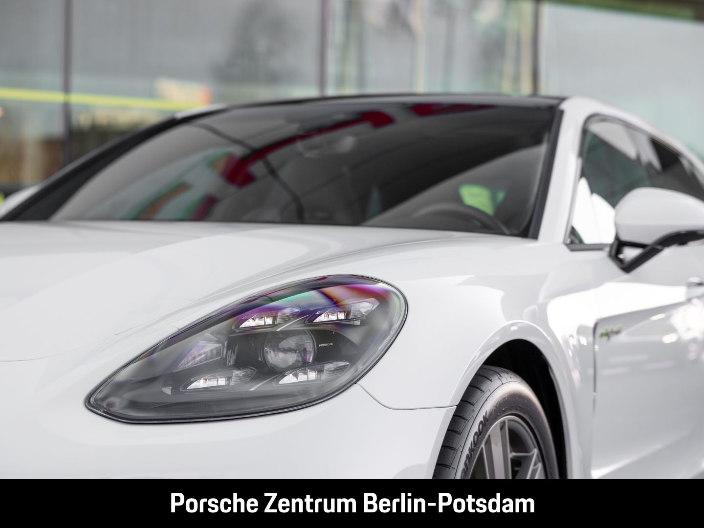 Porsche Panamera 4 E-Hybrid Sport Turismo Platinum Editi