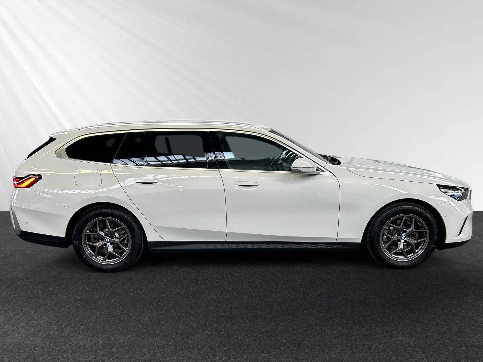 BMW 520i Touring Inkl. € 1.190 Zubehörbonus* Head-Up