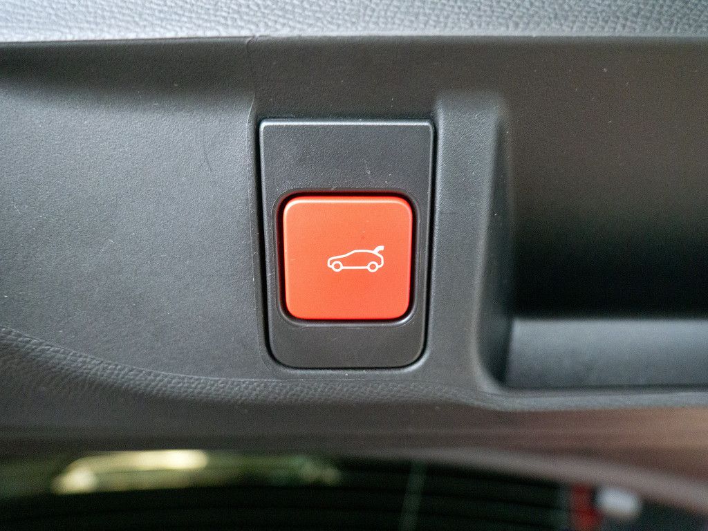DS Automobiles DS 4 E-TENSE 225 Performance Line + MATRIX-LED