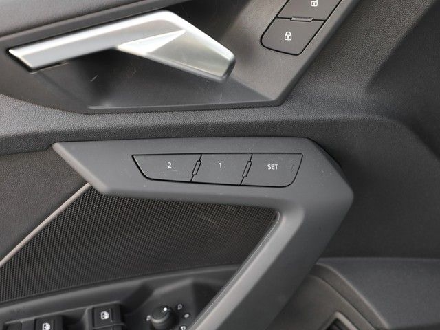 Audi A3 Sportback 35 TDI Advanced LM18 Sports. Navi+