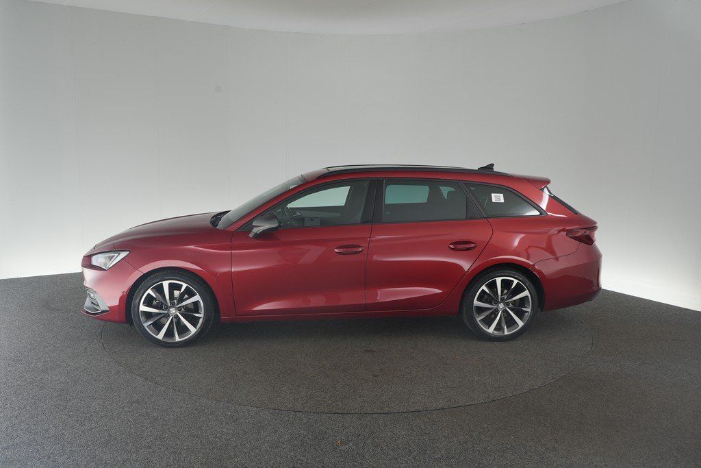 Seat Leon ST 2.0 TDI 4Drive DSG FR-Line ACC AHK Pano