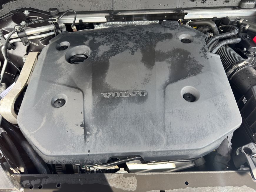 Volvo XC60 B4 AWD Plus-Dark Aut ACC BLIS Leder AHK