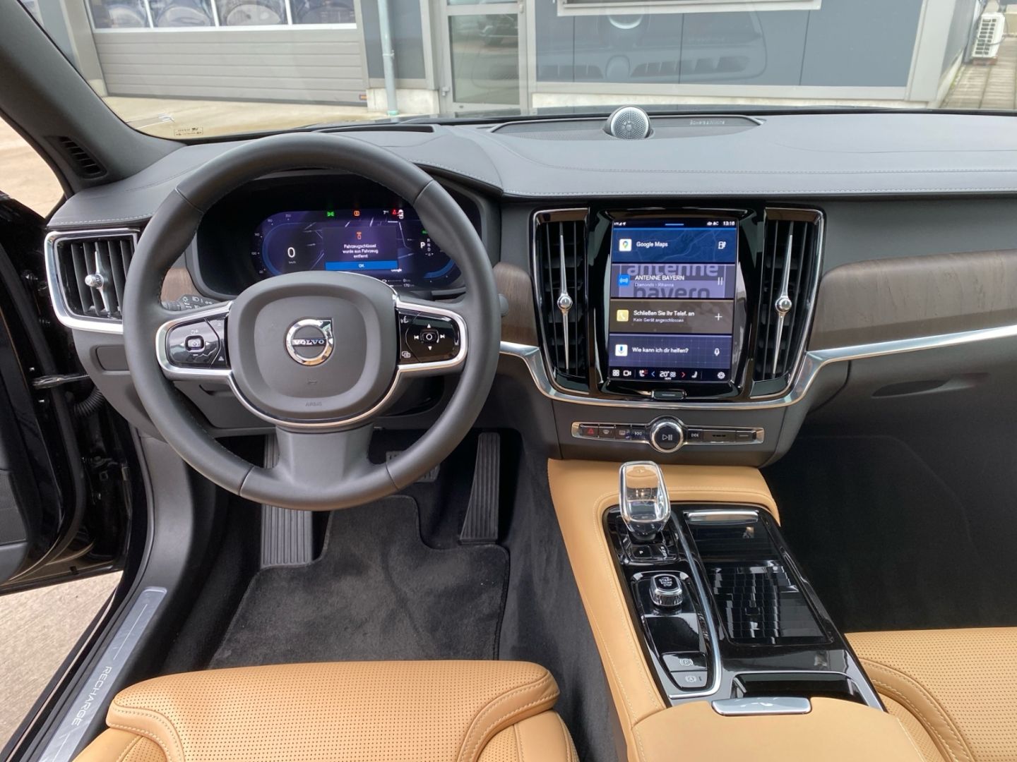 Volvo S90 Ultimate Bright T8 AWD Recharge Plug-In Hybr