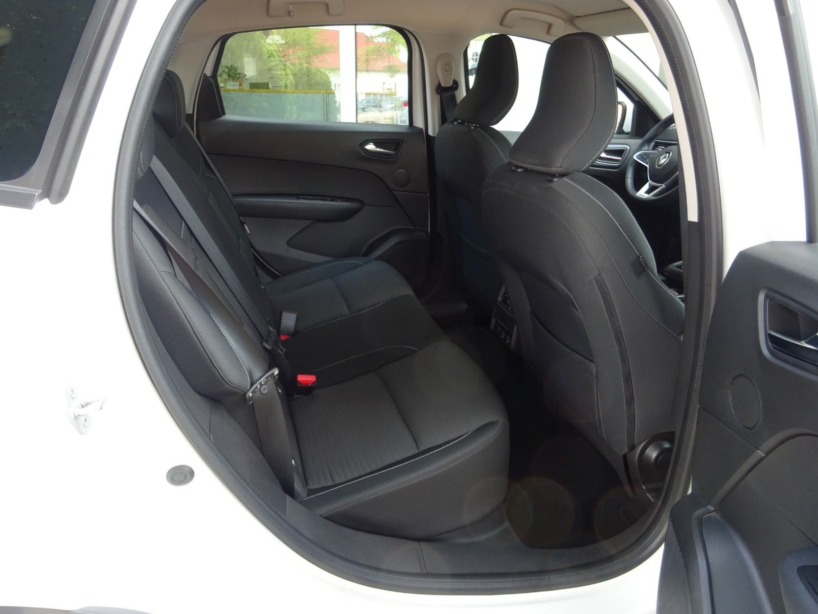 Renault Arkana Zen TCe 140 EDC - Samsaru's Car Outlet