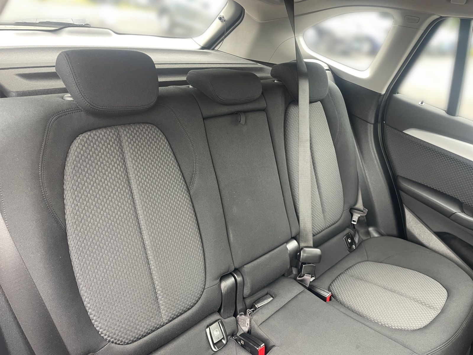 BMW X1 xDrive 25e Advantage - Samsaru's Car Outlet