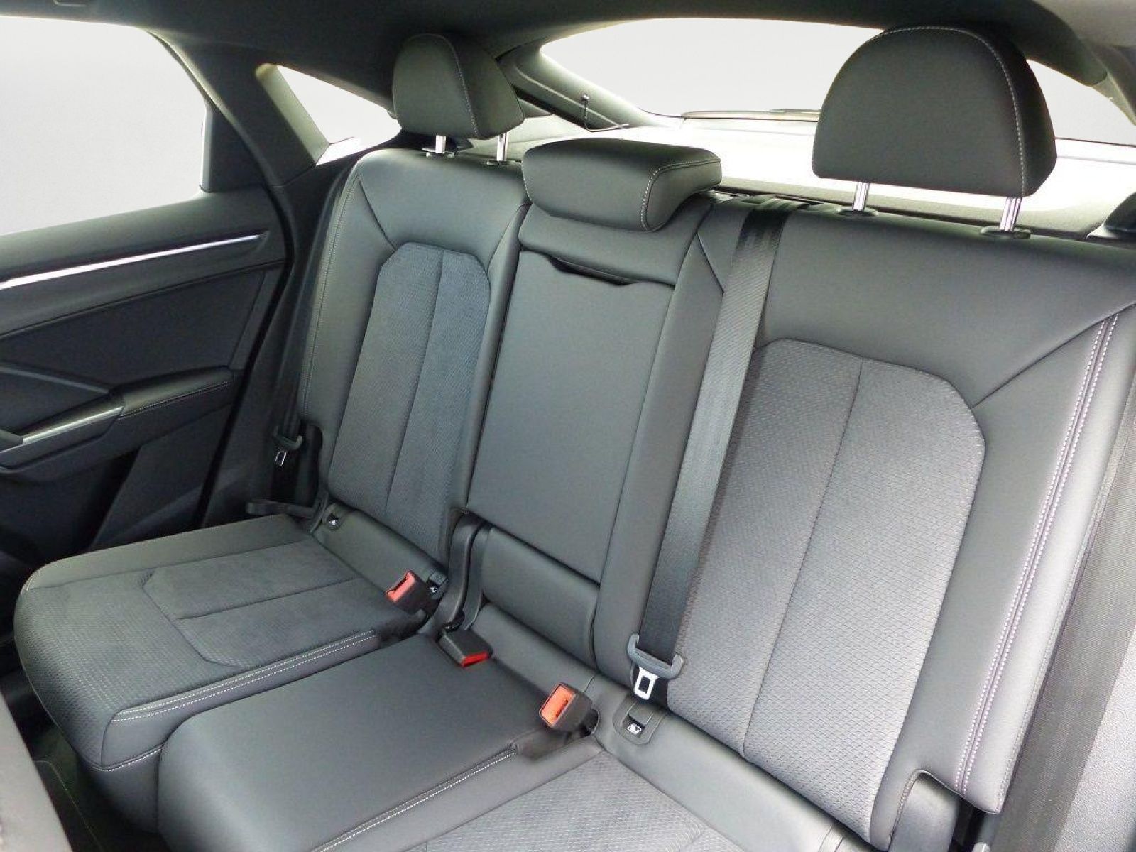 Audi Q3 Sportback 40 TFSI quattro S line - Samsaru's Car Outlet