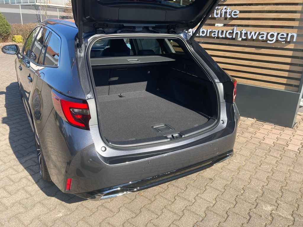 Toyota Corolla 1.8 Hybrid Touring Sports Teamplayer