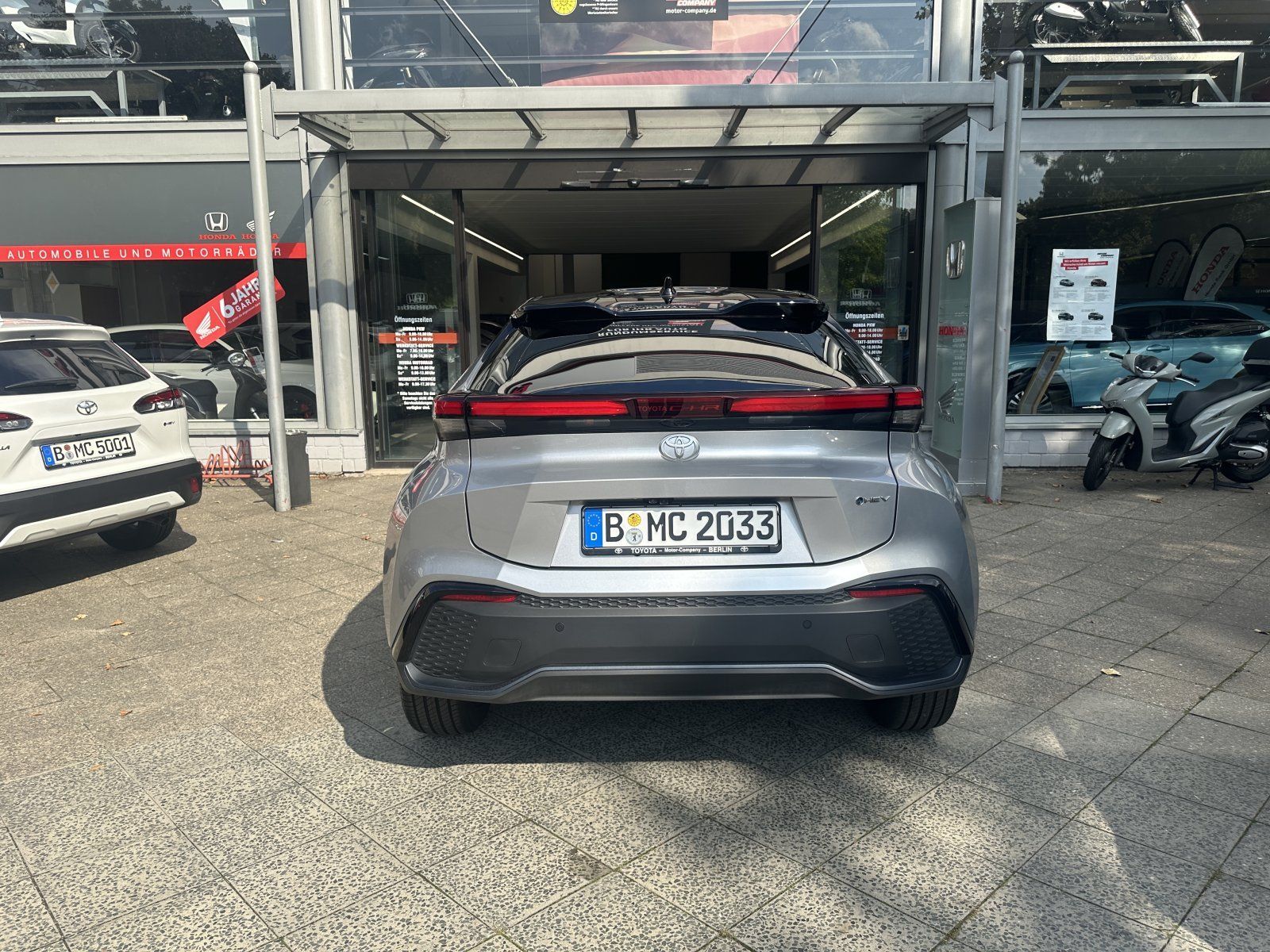 Toyota C-HR 2,0 Hybrid Lounge FWD