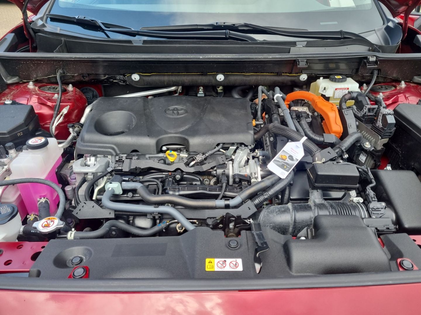 Toyota RAV 4 Hybrid 4x4 - Samsaru's Car Outlet