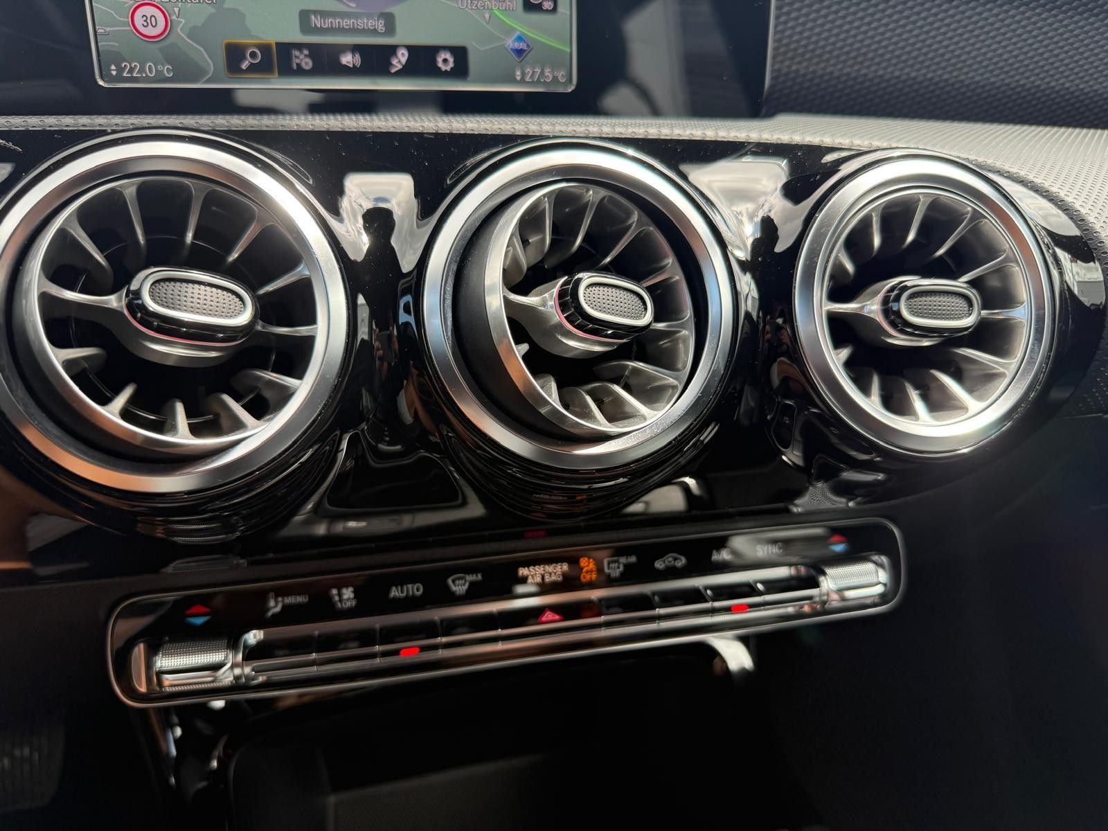 Mercedes-Benz A 200 7G-DTC Advanced - Samsaru's Car Outlet