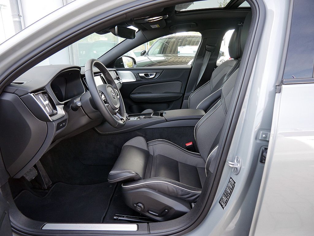 Volvo S60 T8 AWD Ultimate Dark AWD