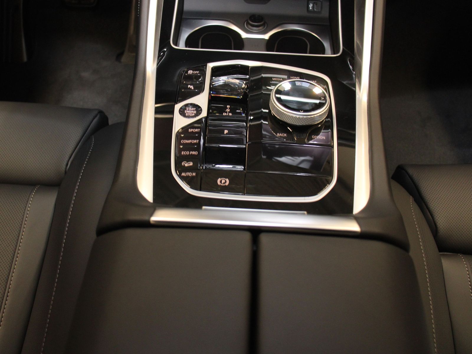 BMW X6 xDrive40d M Sportpaket Pro AHK STHZ Pano Icon