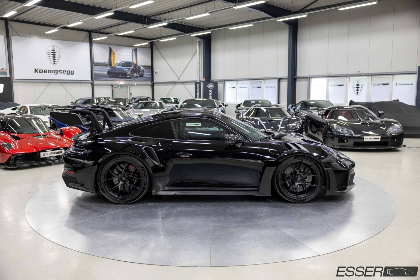 Porsche 992 GT3 RS - Samsaru's Car Outlet