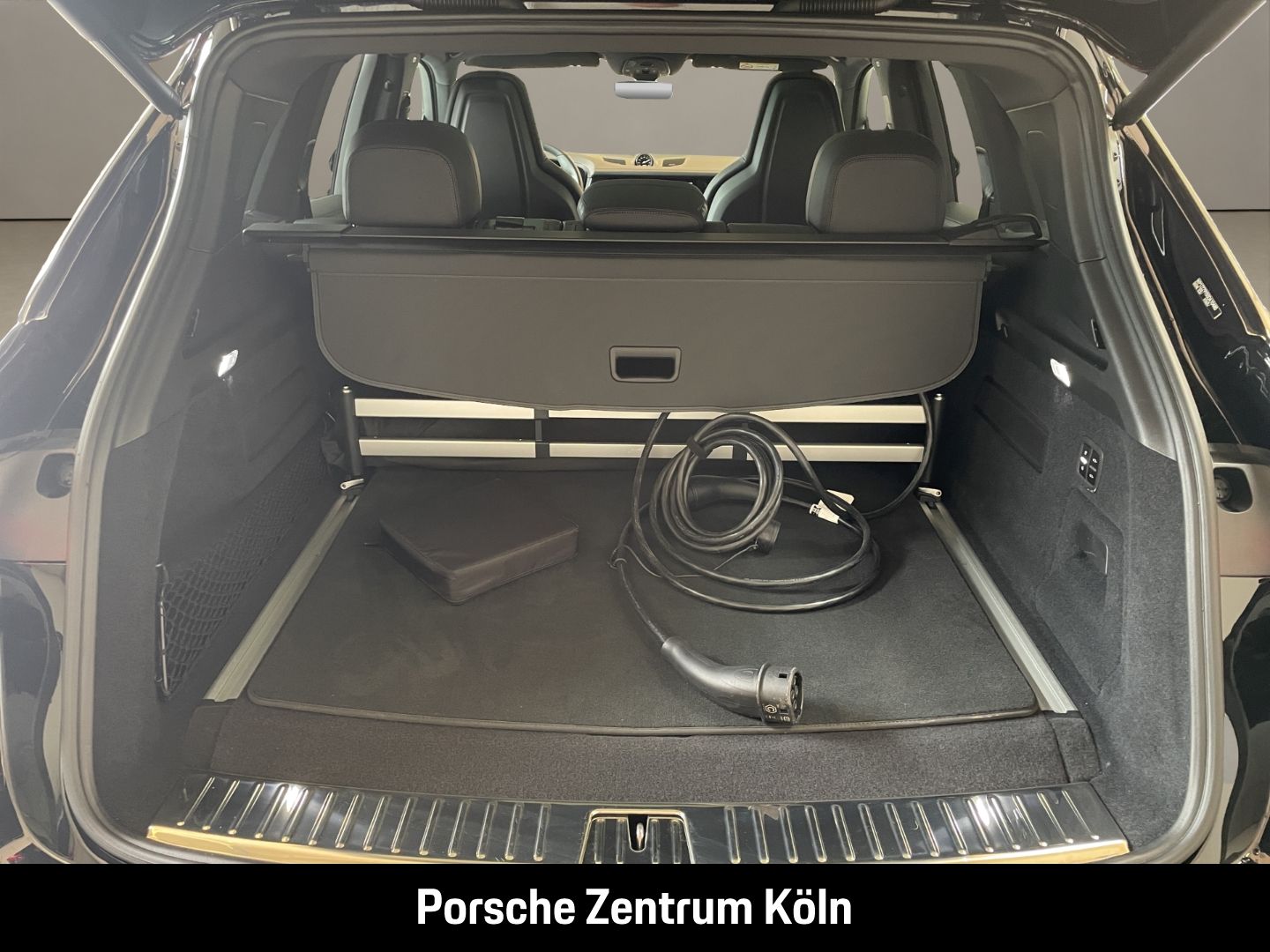Porsche Cayenne E-Hybrid InnoDrive Head-Up BOSE PASM