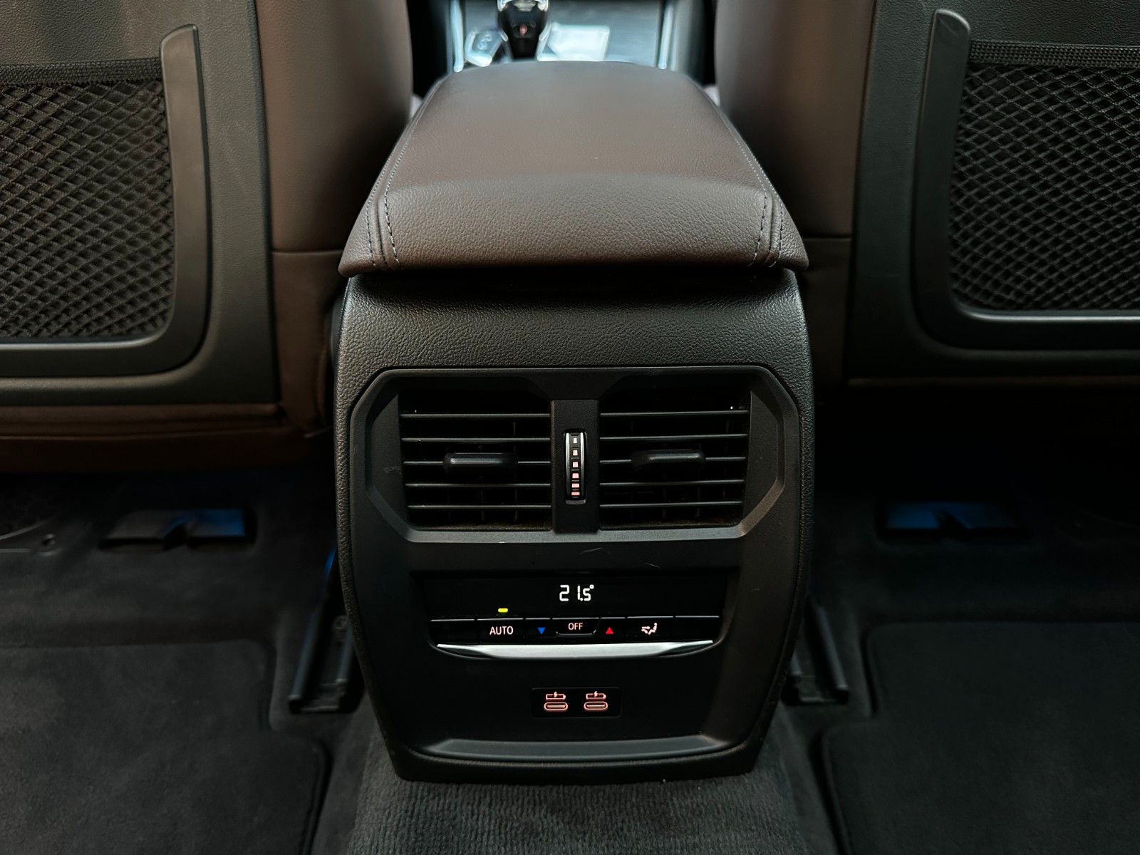 BMW 330e M Sport Shadow - Samsaru's Car Outlet