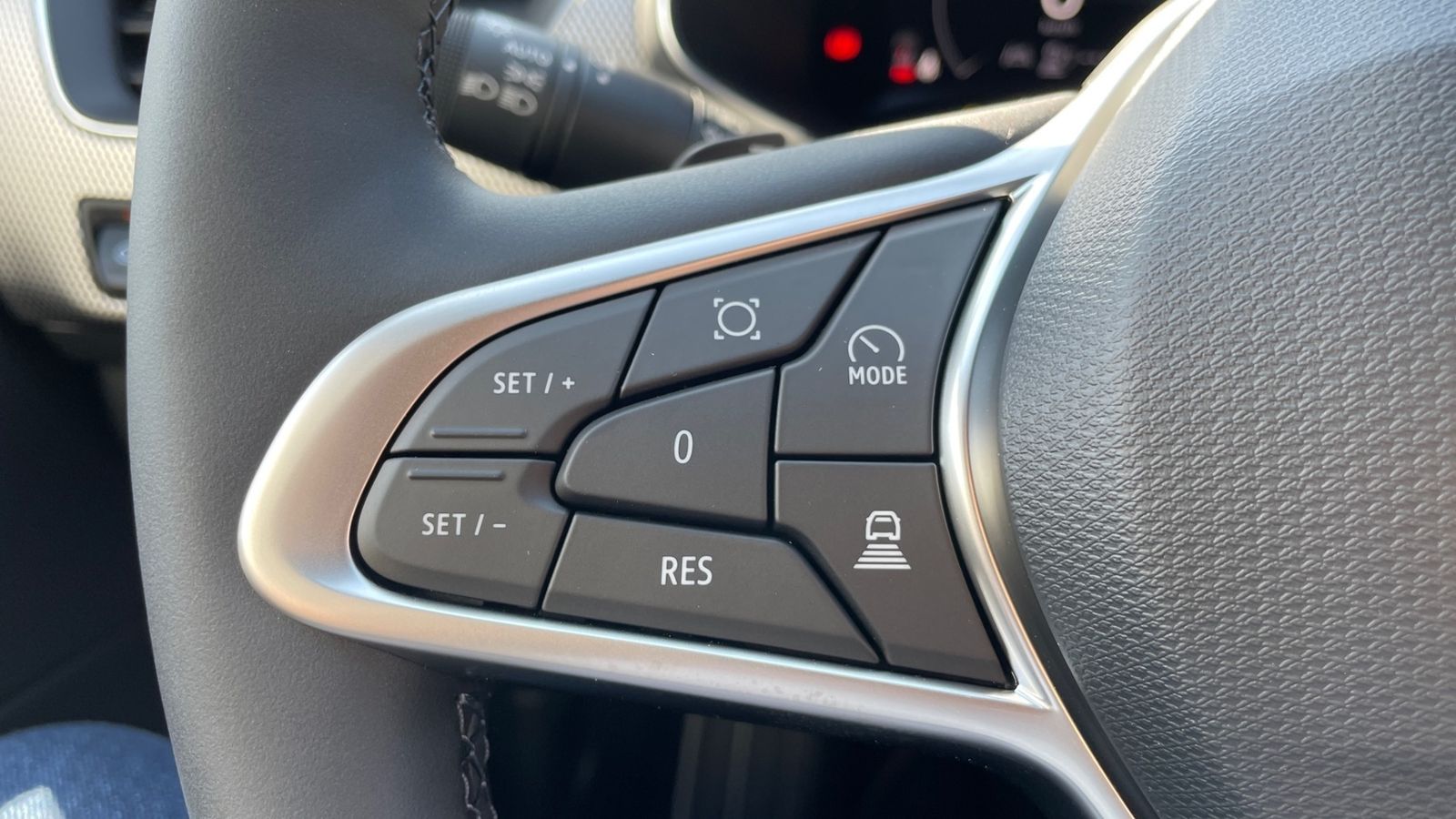 Renault Arkana TECHNO Mild Hybrid - Samsaru's Car Outlet