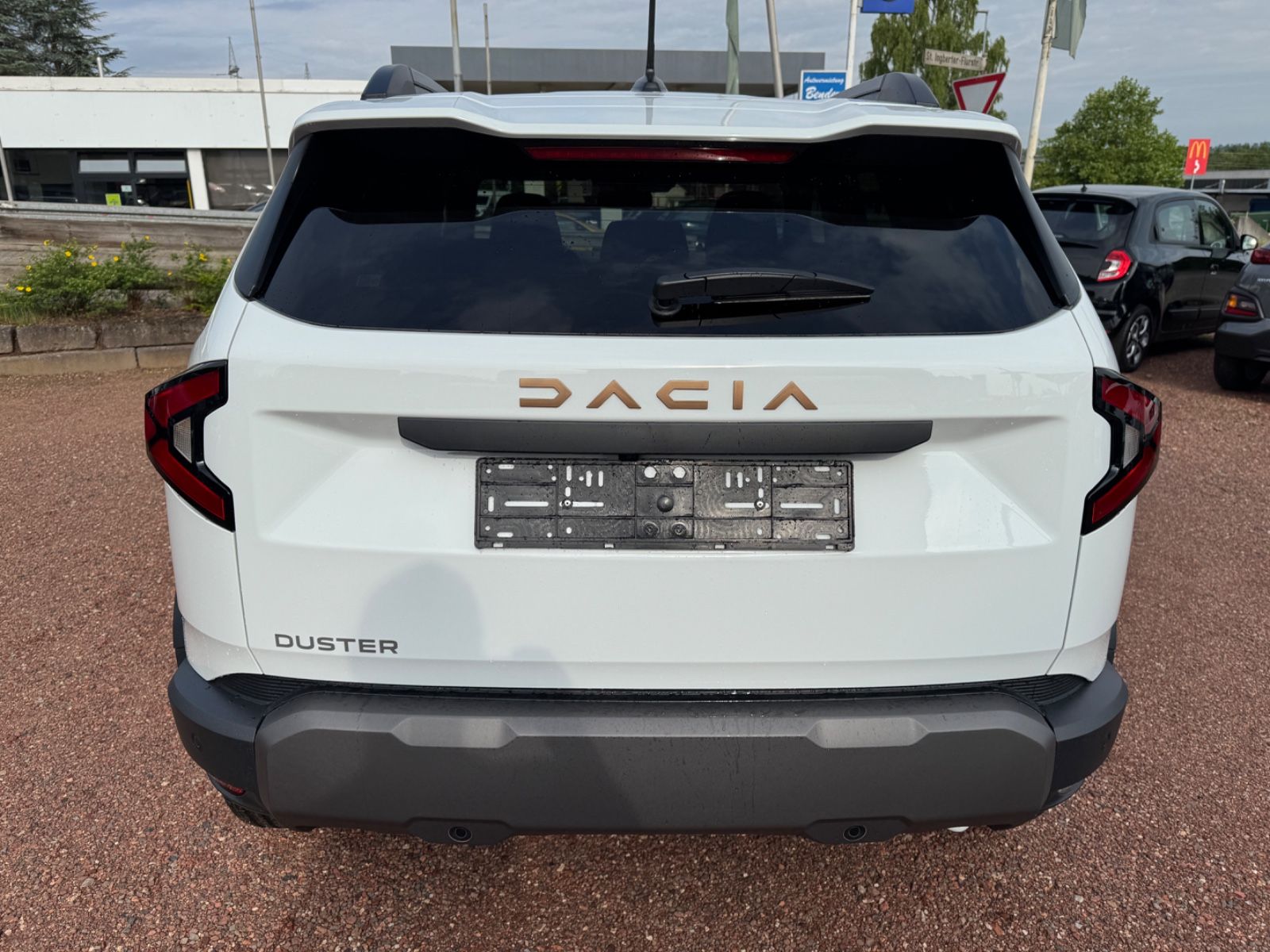 Dacia Neuer Duster Extreme TCE 130 - Samsaru's Car Outlet