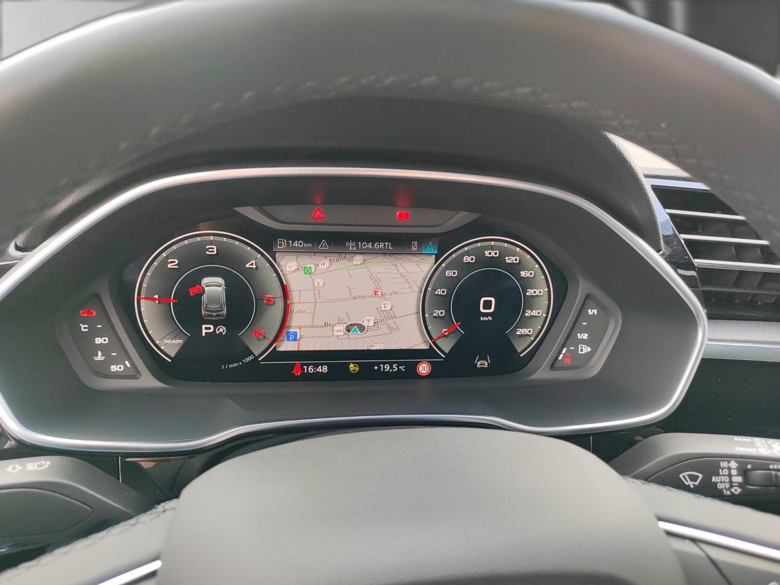 Audi Q3 35 TDI qu. S tronic - Samsaru's Car Outlet