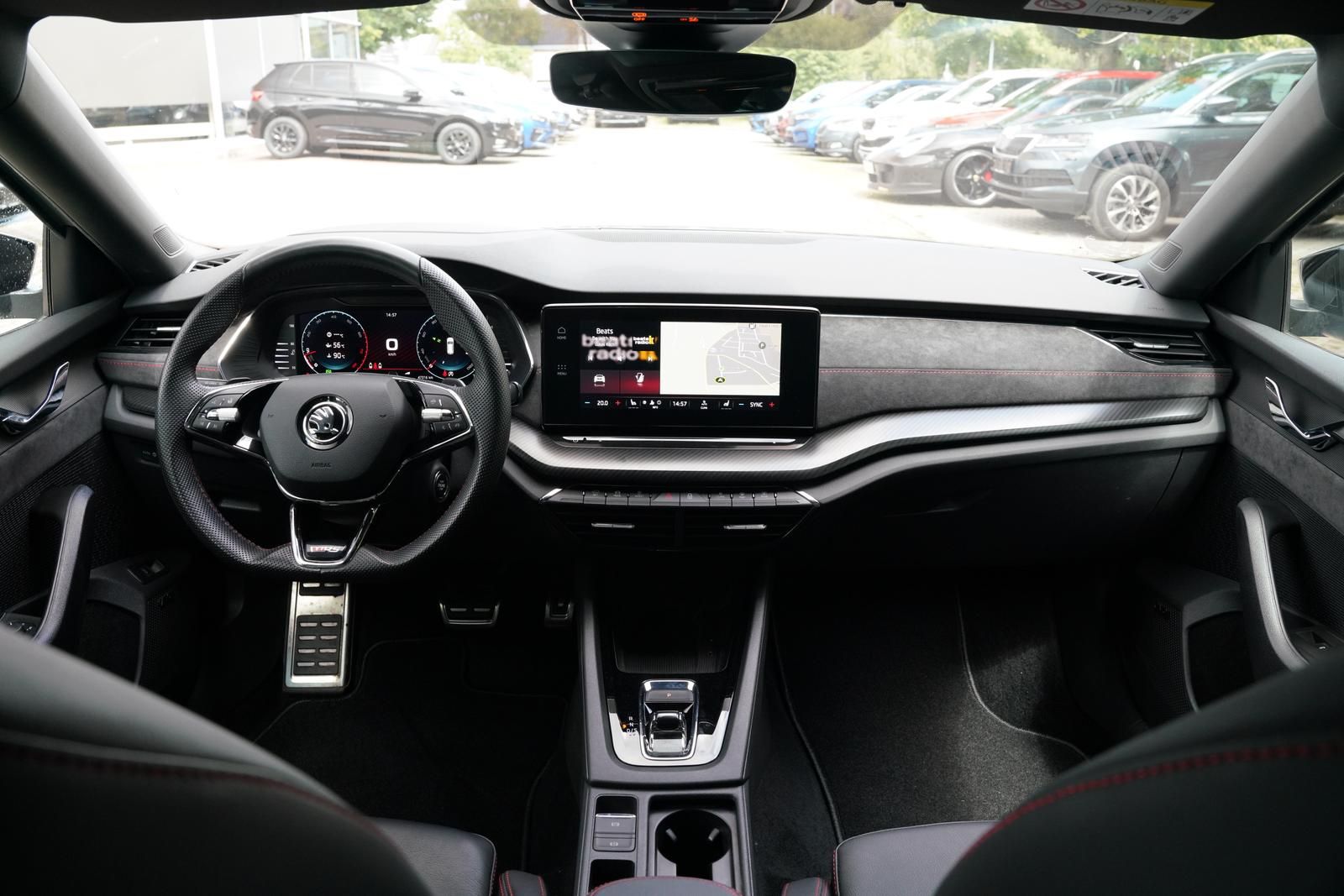 Skoda OCTAVIA COMBI 2.0TSI DSG - Samsaru's Car Outlet