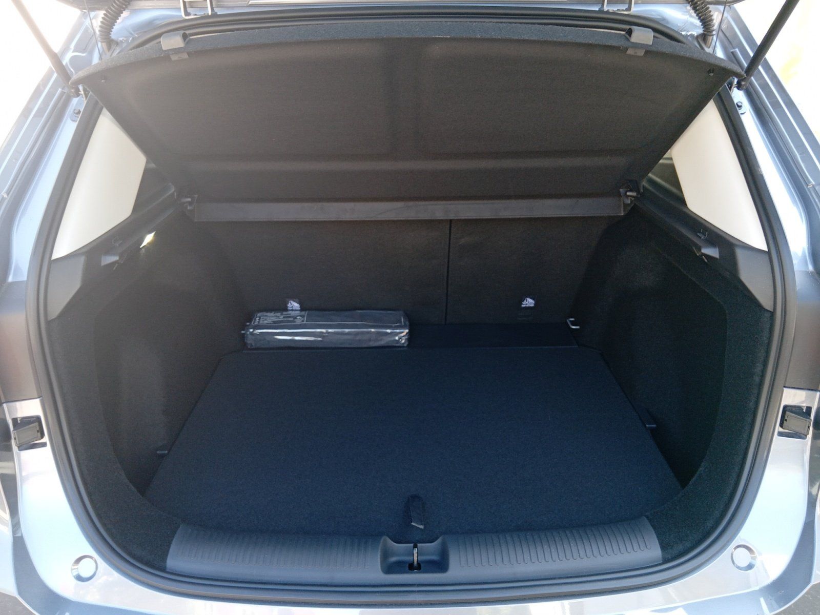 MG ZS Hybrid+ Luxury Vorführwagen*Vollausstattung*