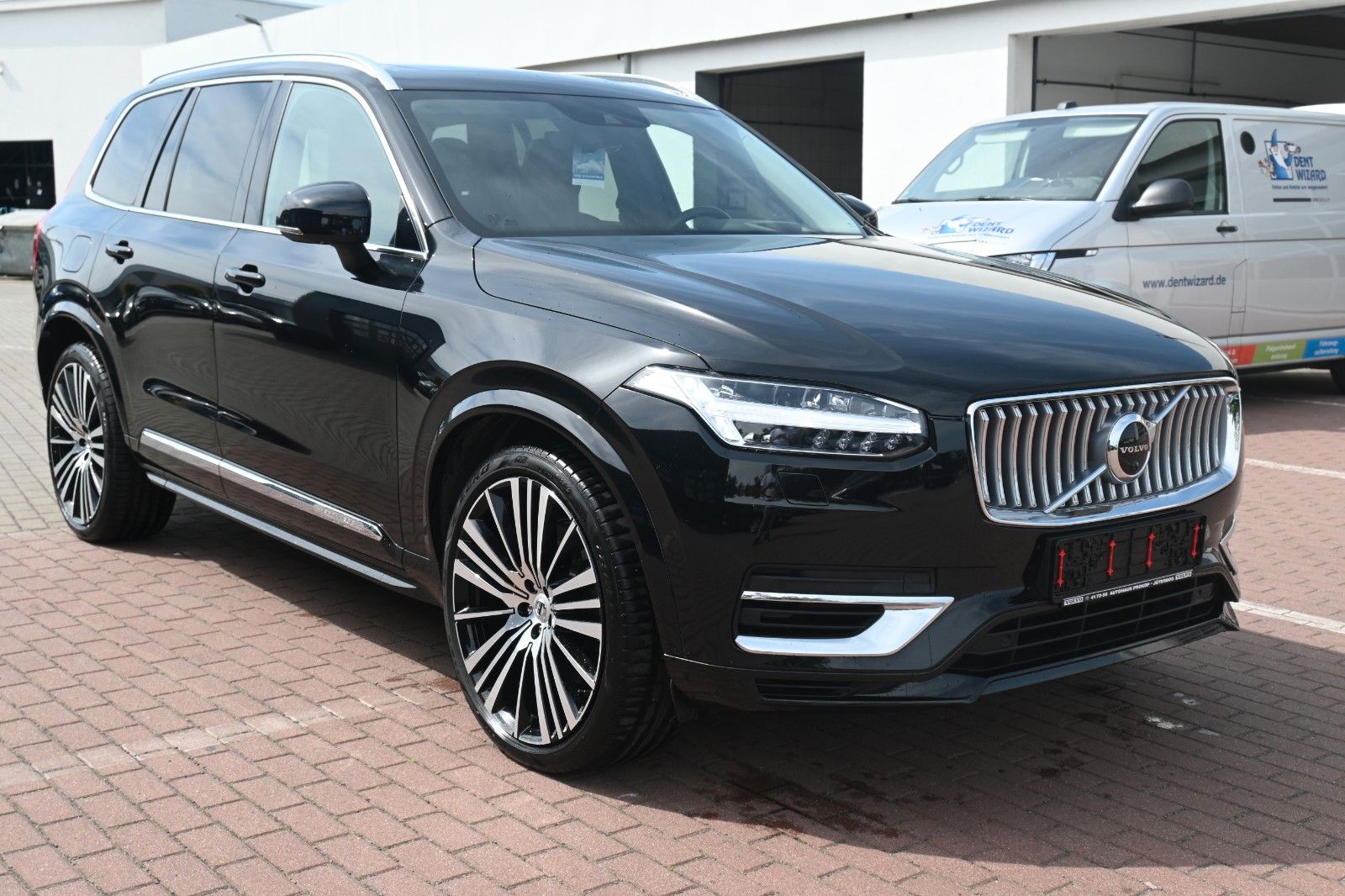 Volvo XC90 T8 Inscription - Samsaru's Car Outlet
