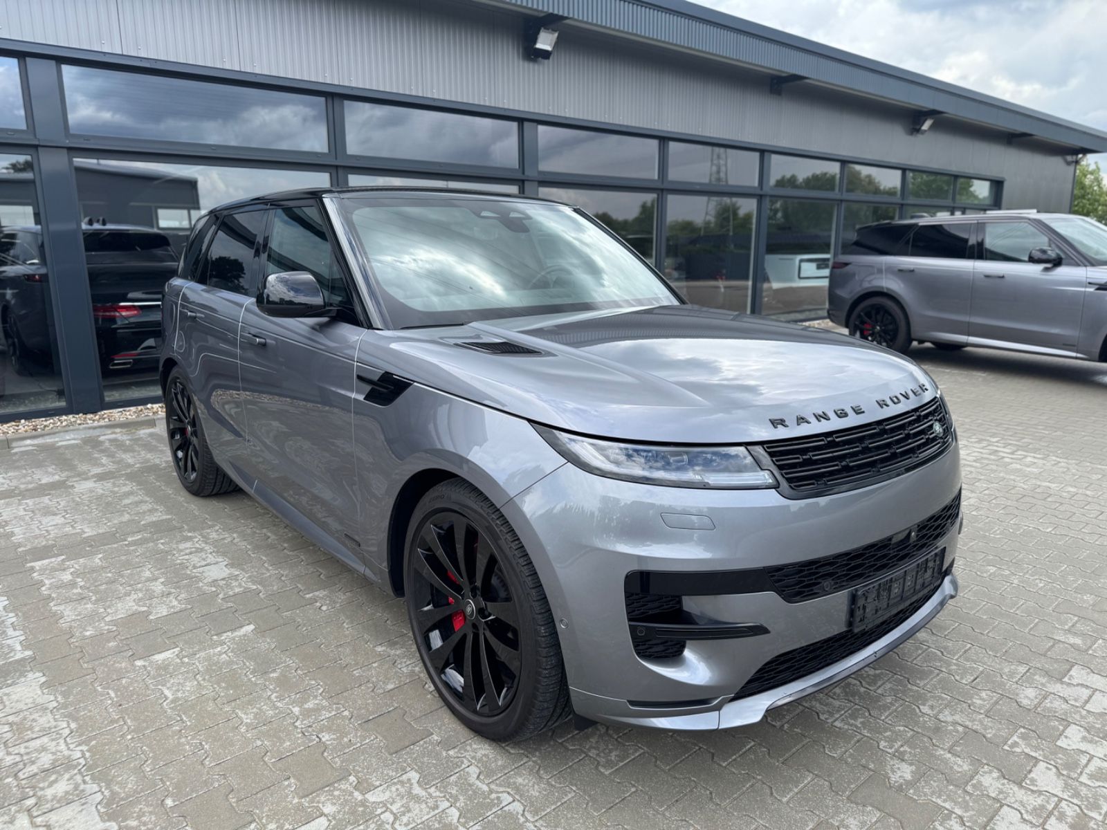 Range Rover Sport Autobiography - Samsaru's Car Outlet