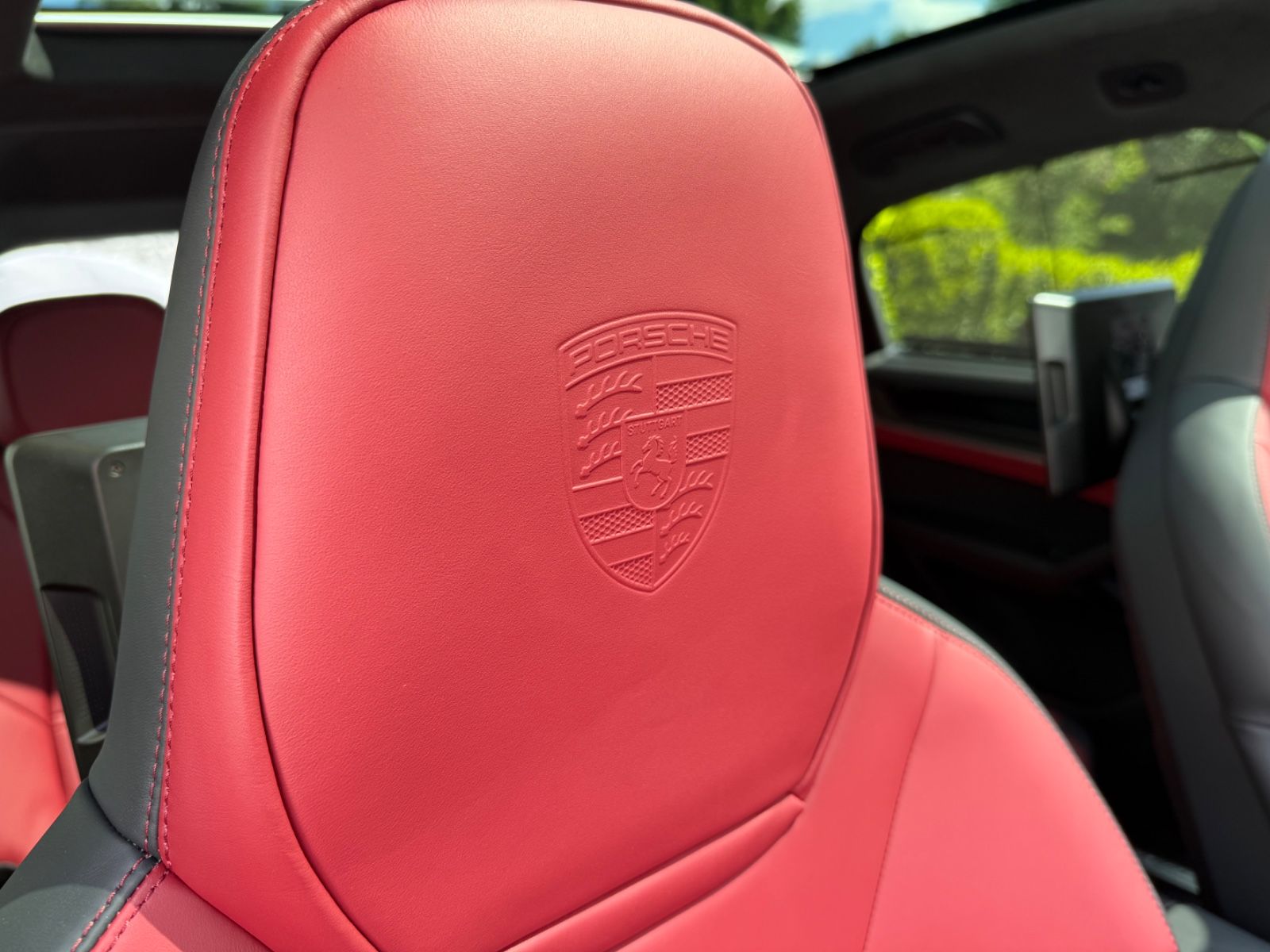 Porsche Cayenne E-Hybrid*Carbon*Hinterachslenkung*Sport*