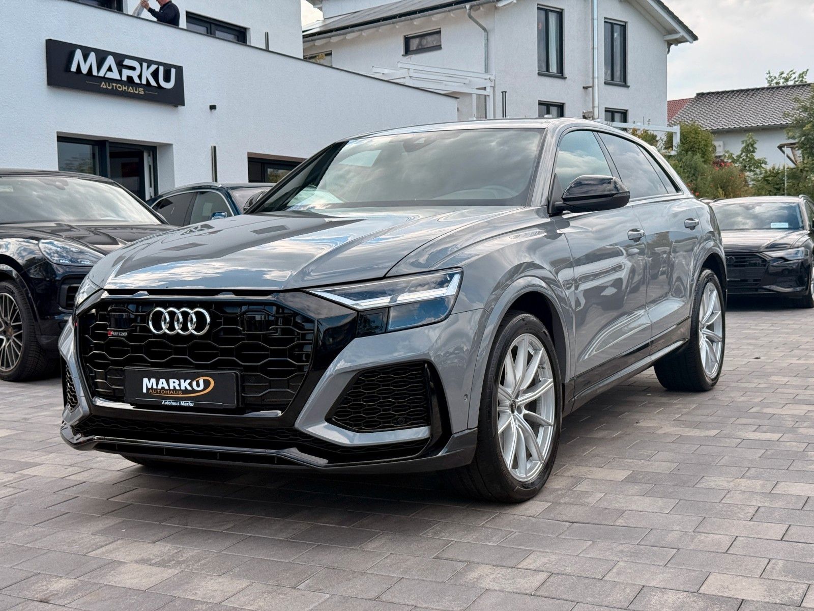 Audi RSQ8  4.0 TFSI quattro MATRIX*22"*RFK*DIG*NAVI*