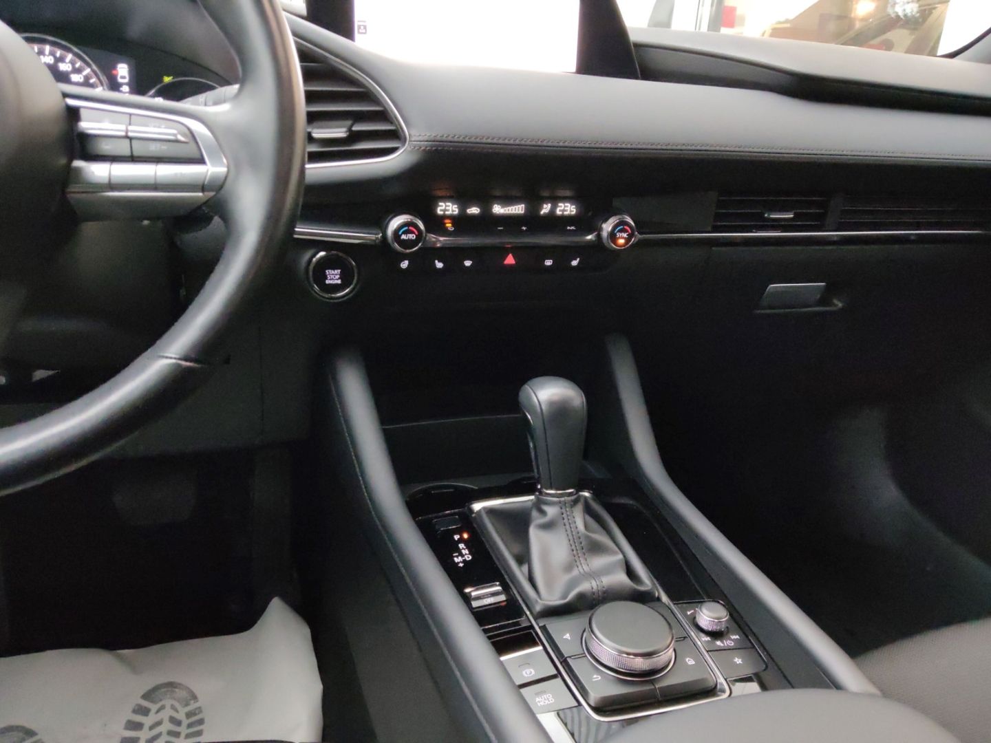 Mazda 3 Selection SKYACTIVE HUD Navi LED Blendfreies F