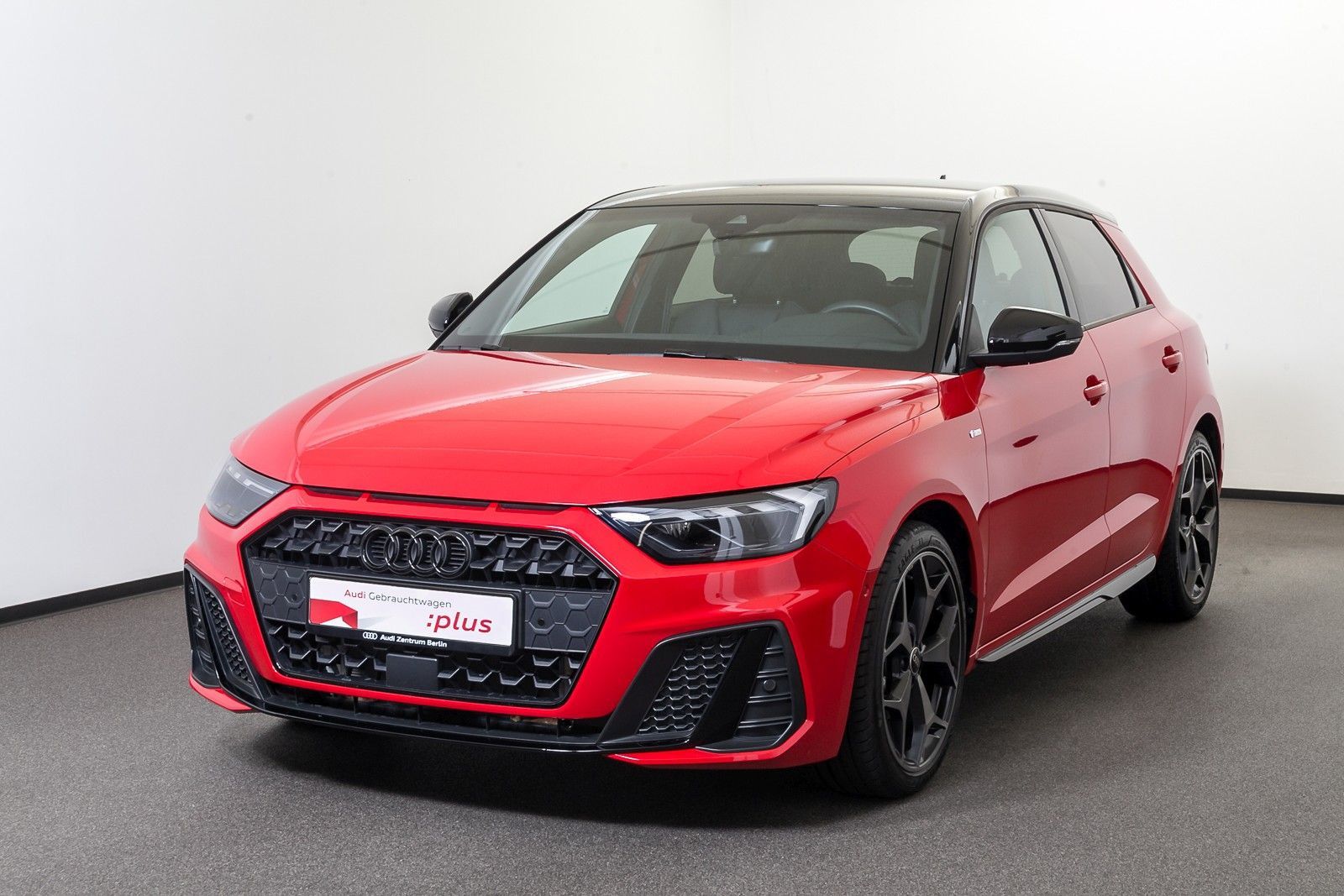 Audi A1 Sportback S line 35 TFSI S tr. - Samsaru's Car Outlet