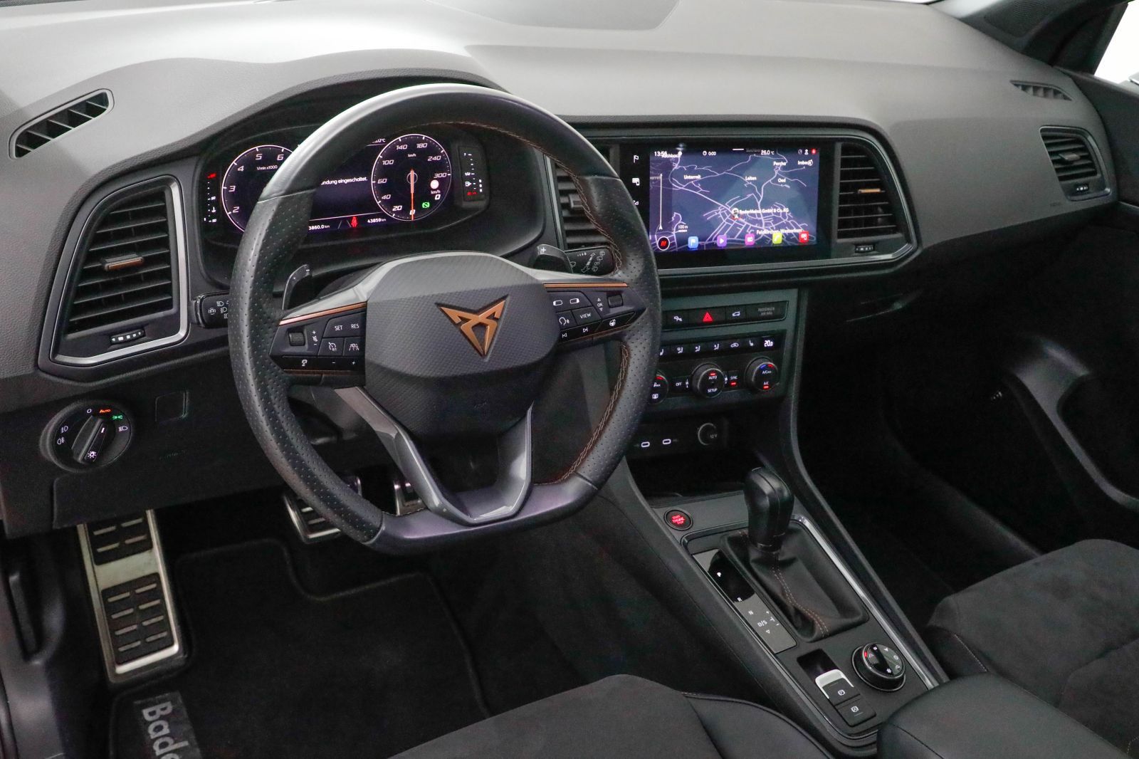 Seat Ateca 2.0 TSI 4D DSG Pano AHK ACC SHZ Beats 360°