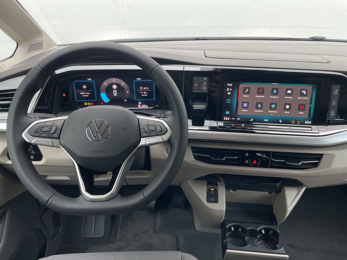 Volkswagen T7 Multivan - Samsaru's Car Outlet
