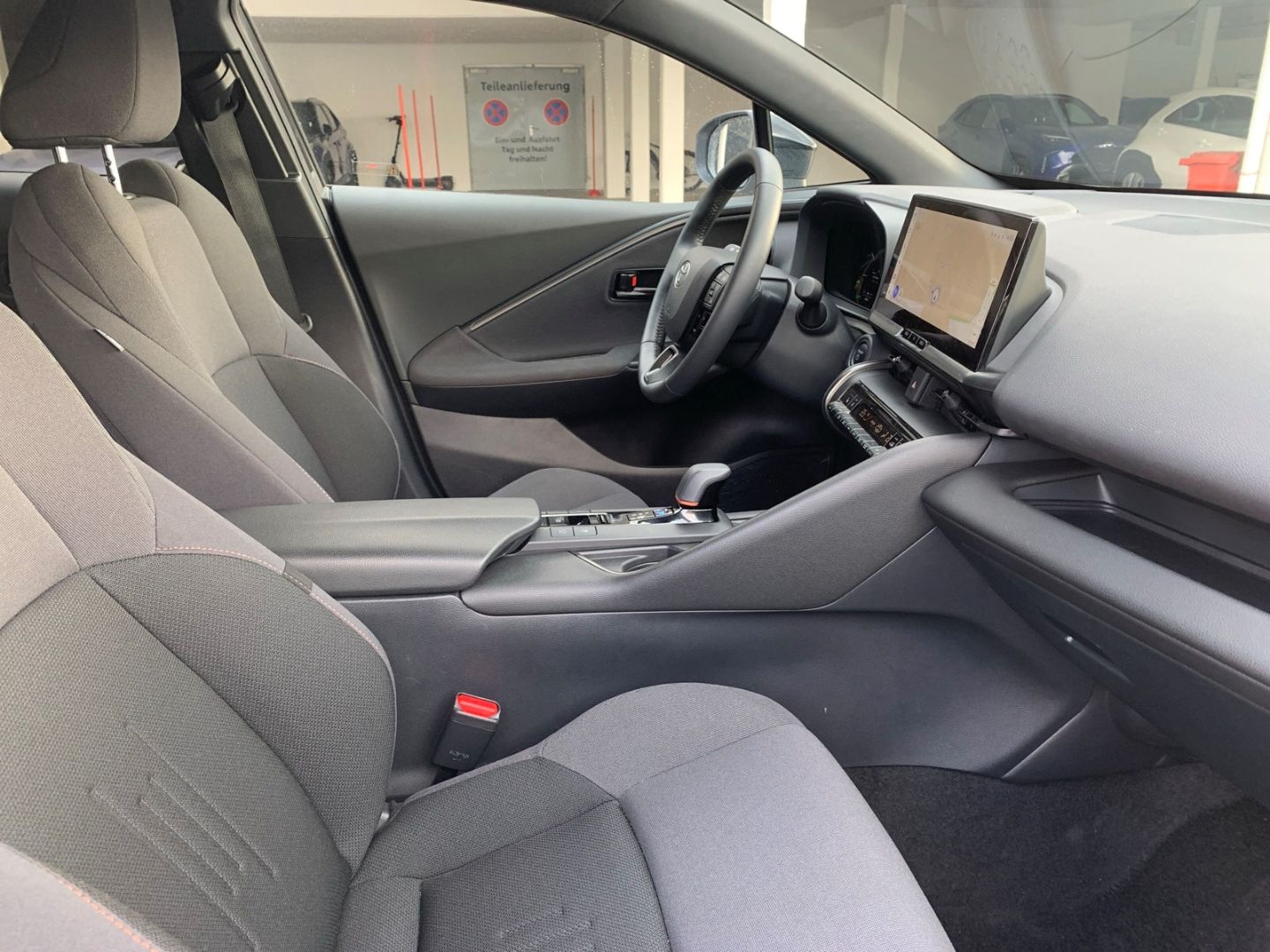Toyota C-HR 2.0 Plug-In Hybrid Team Deutschland