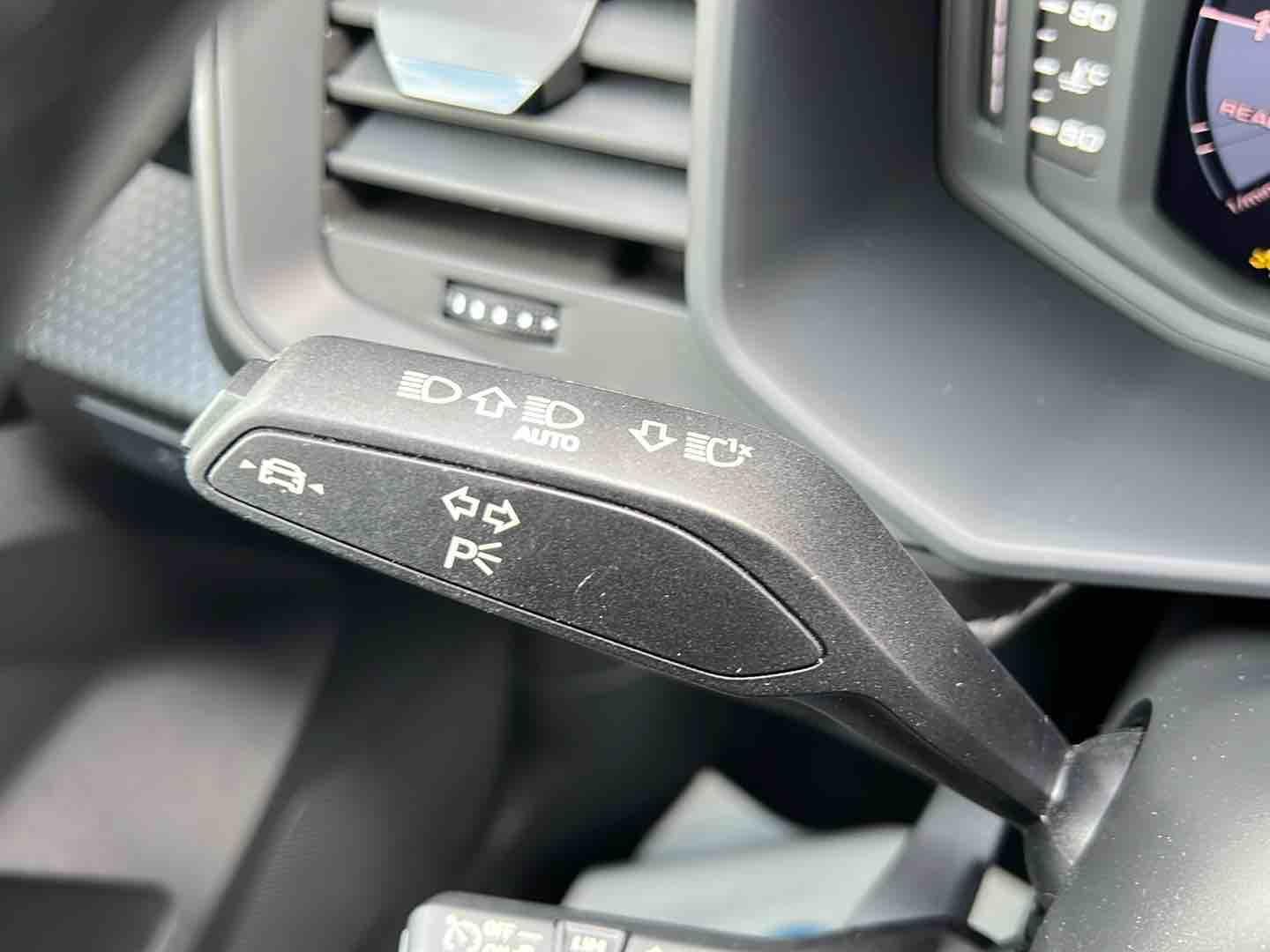 Audi A1 advanced Automatik *AppConnect, Kamera, PDC*