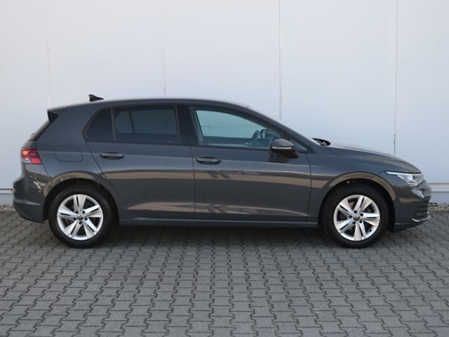 Volkswagen Golf VIII 1.5 TSI Life - Samsaru's Car Outlet