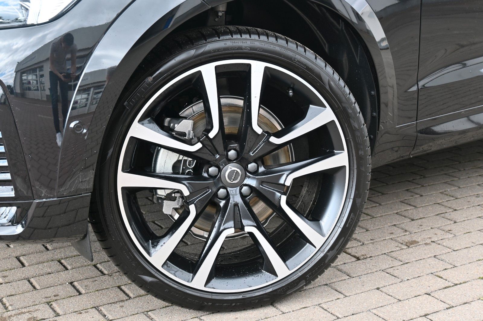 Volvo XC60 B4 D AWD Ultimate Dark*STDHZG*360°*LUFT*ACC