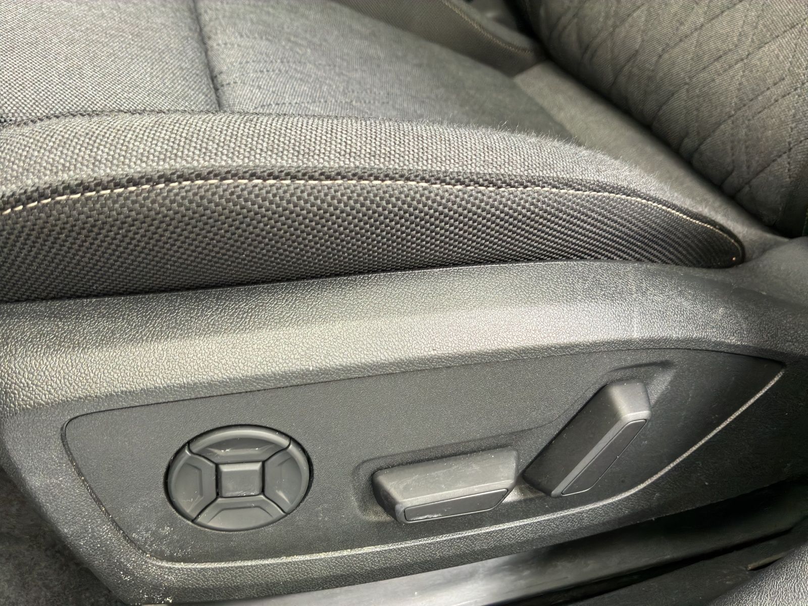 Audi A5 Avant TFSI Q 2x S LINE PANO LM19 AHK 360