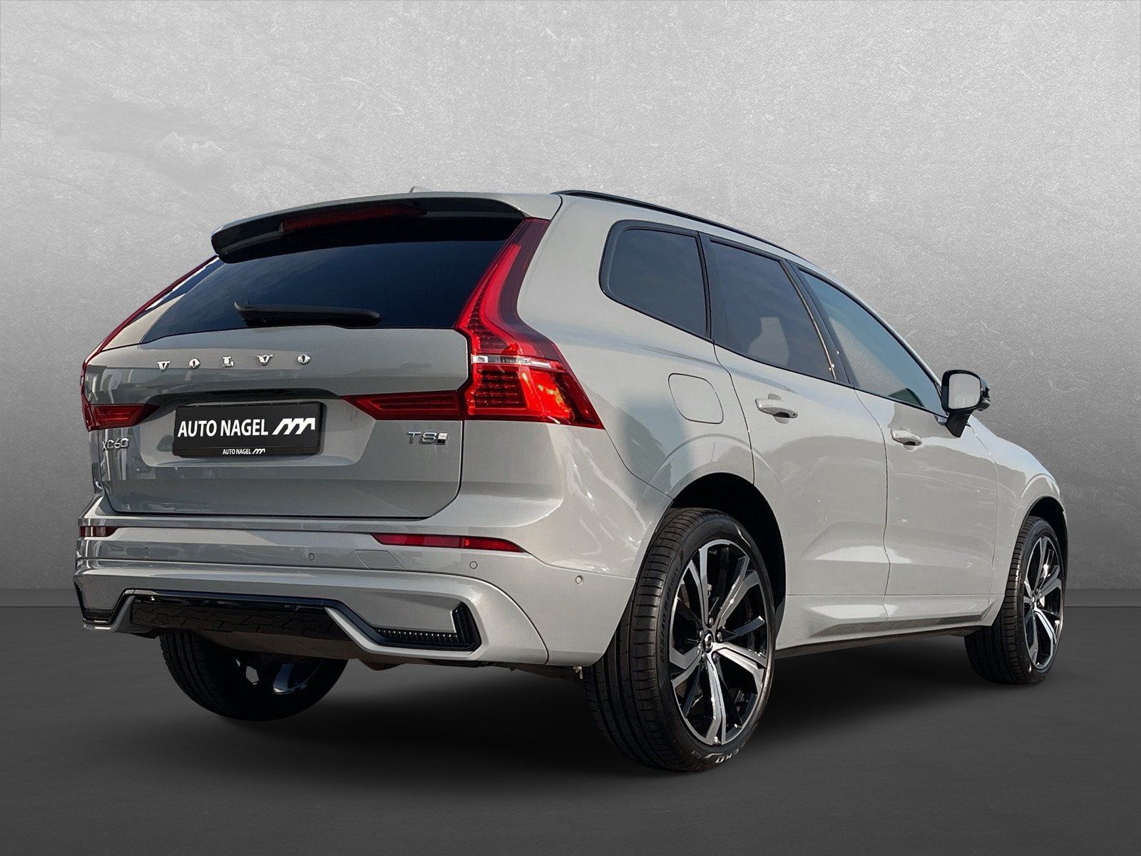 Volvo XC60 T8 AWD PHEV Ultra Dark B&W+Massage+Pano