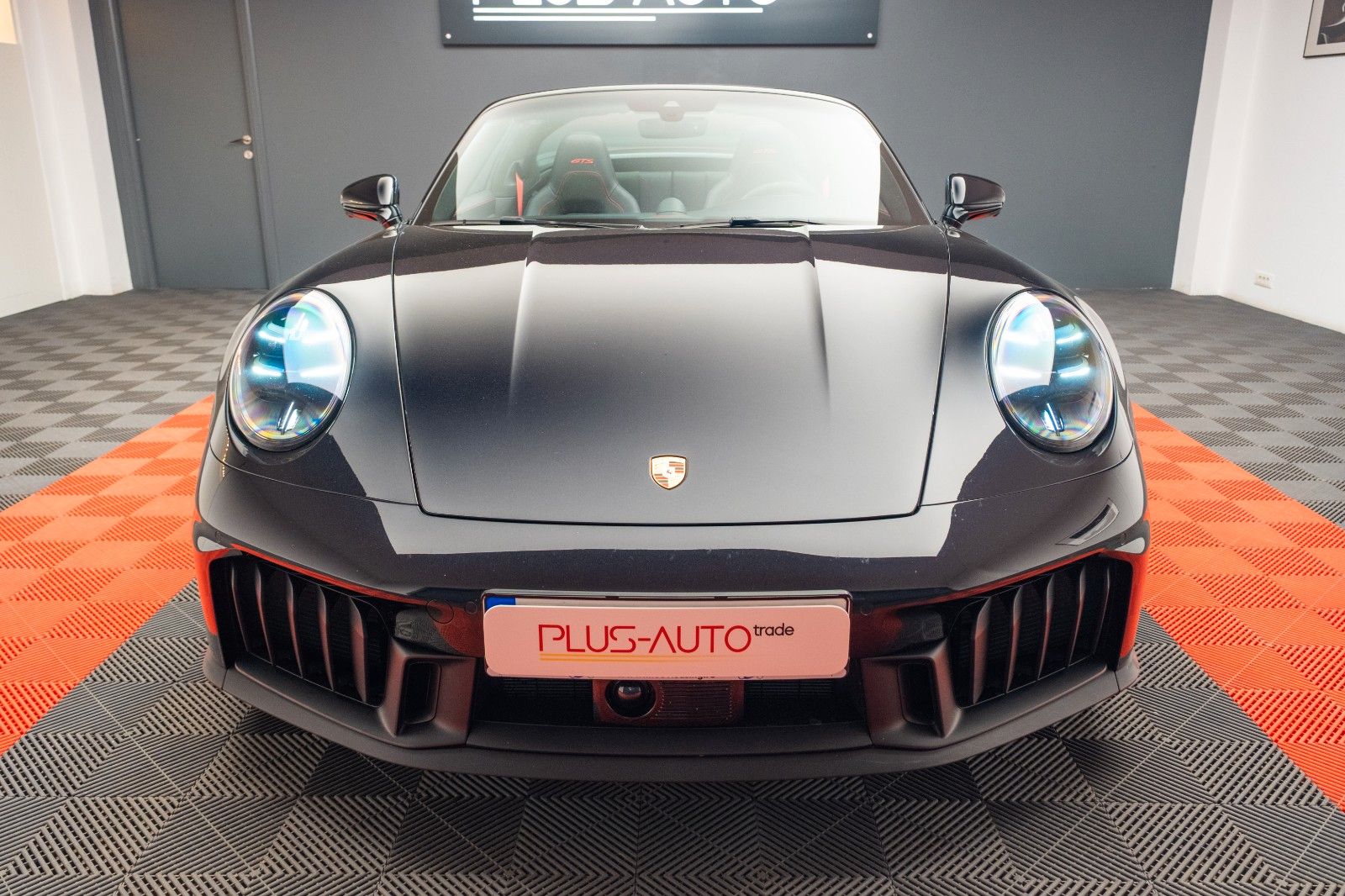 Porsche 911 Targa 4 GTS T-Hybrid