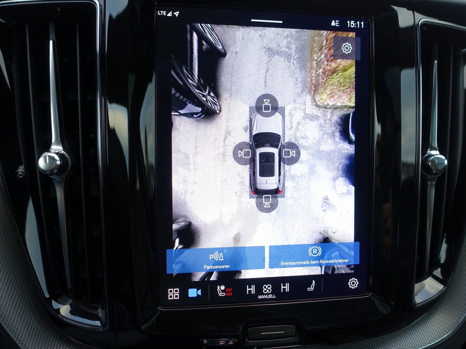 Volvo XC60 Plus B5 AWD Mild-Hybrid/Dark/FourC/AHK/H&K