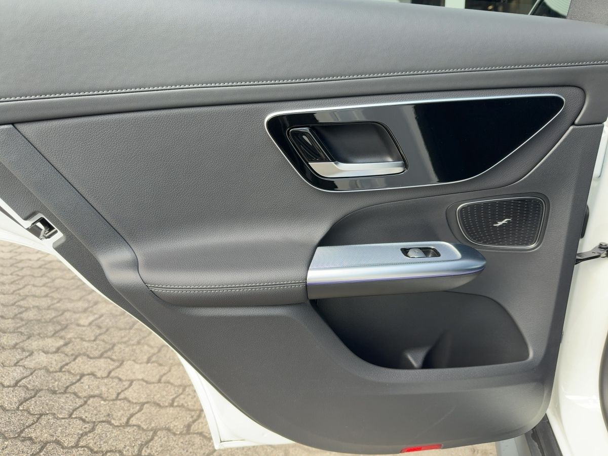 Mercedes-Benz GLC 300 d 4Matic AMG Line Premium - Samsaru's Car Outlet